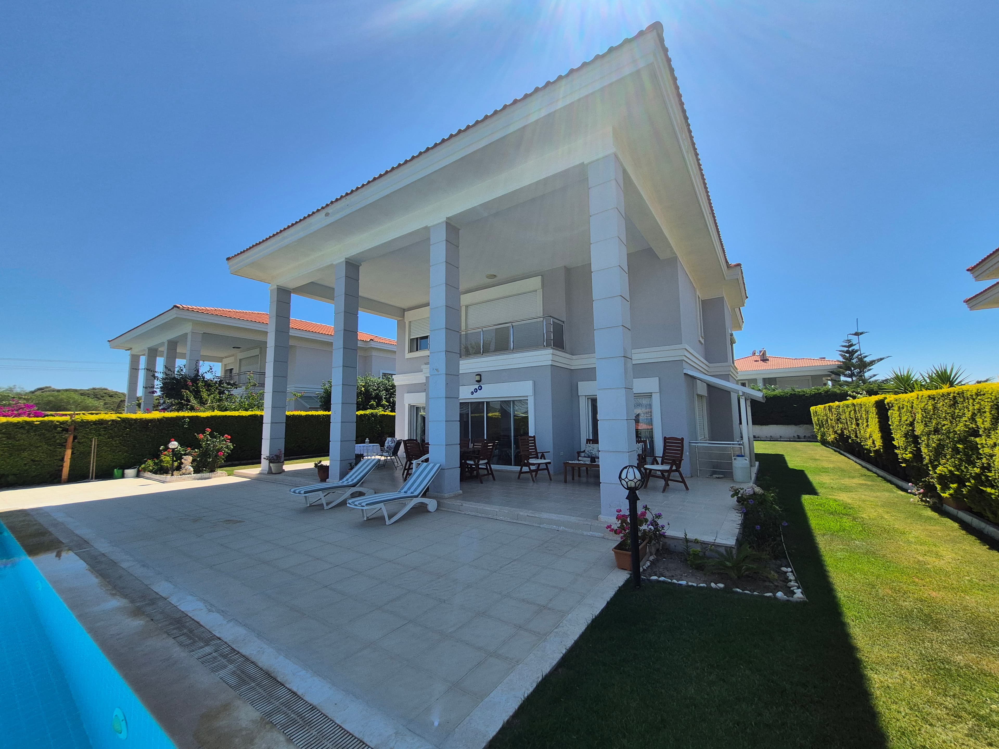 Villa mit atemberaubendem Meerblick auf einem 1000 m² großen Grundstück in Çeşme Paşalimanı, Ardıç, Çeşme