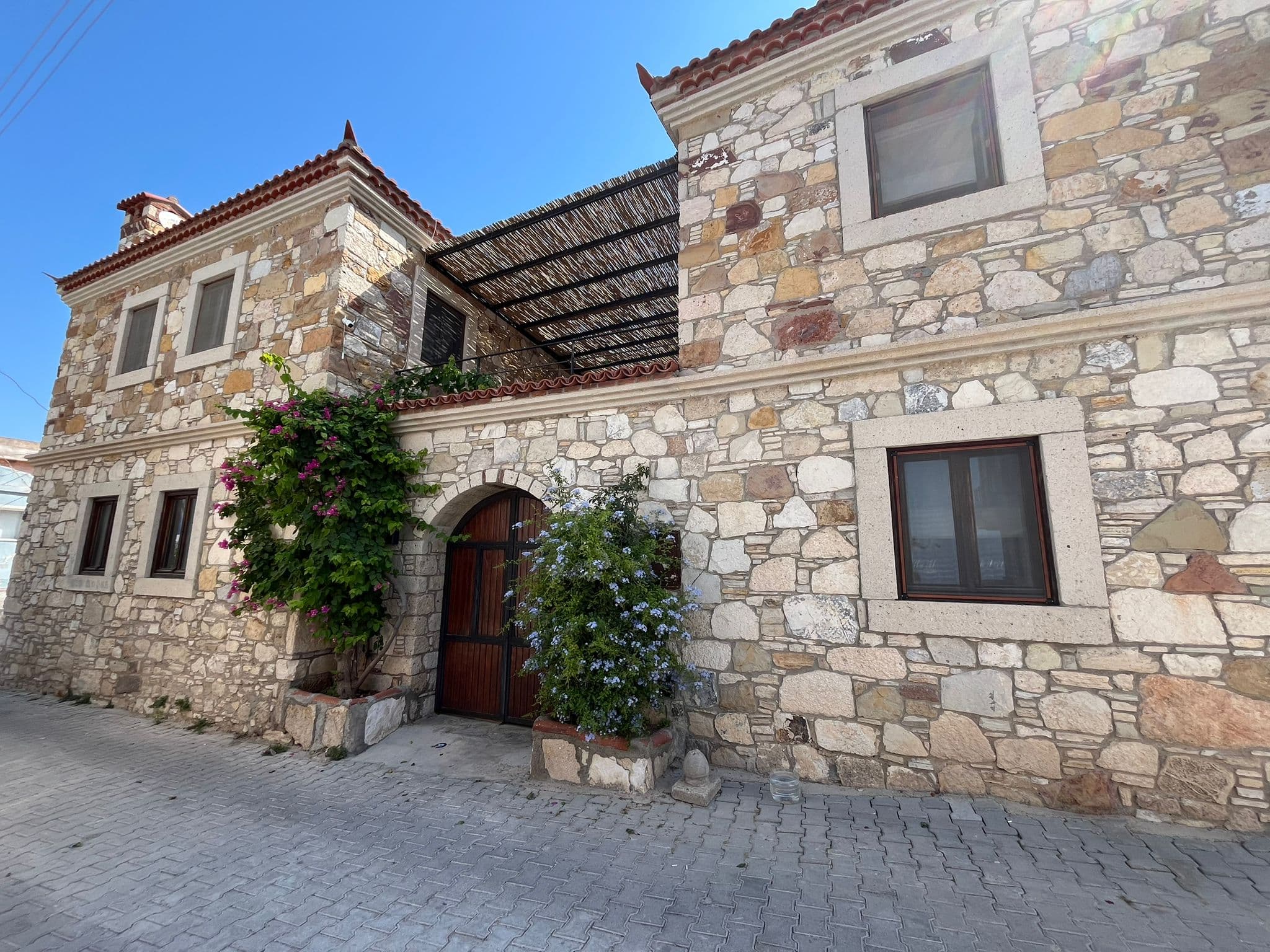 Çeşme Ovacık'ta Satılık Orjinal Taş Ev- Otel Yapımına Uygun, Ovacık, Çeşme