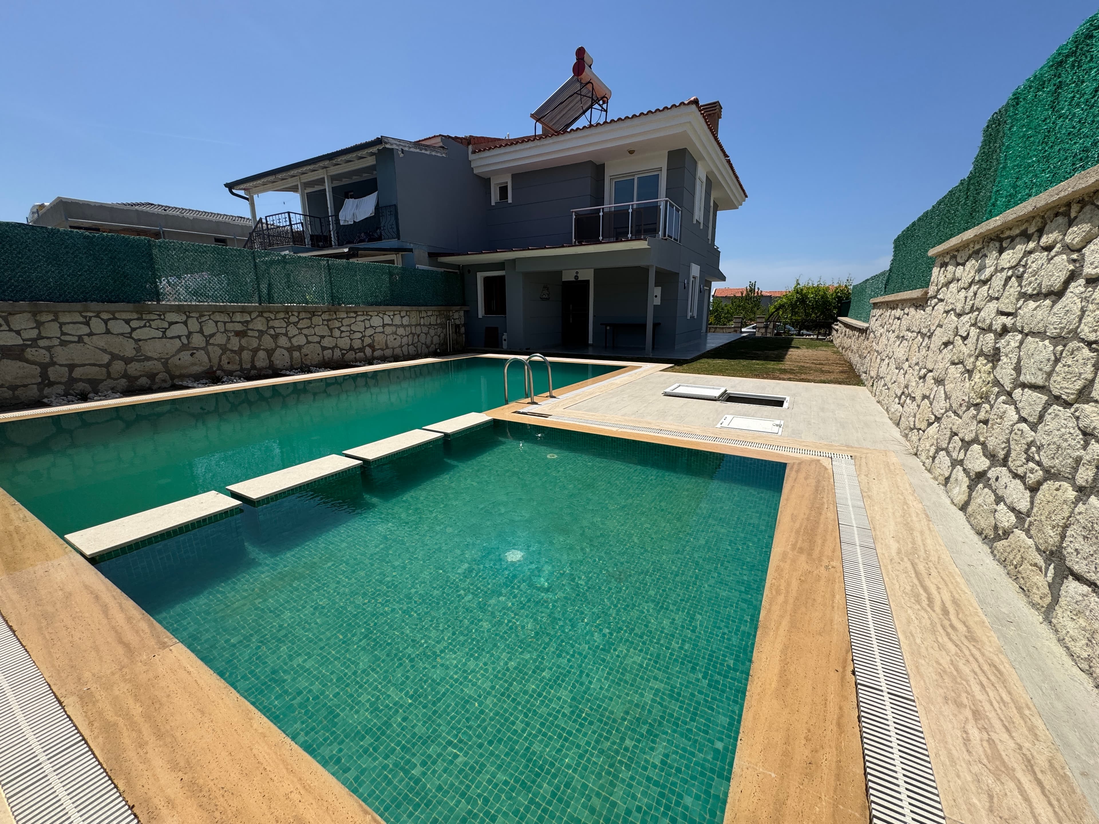 Freistehende 3+1 Villa mit privatem Pool zur saisonalen Vermietung in Çeşme Reisdere, Reisdere, Çeşme