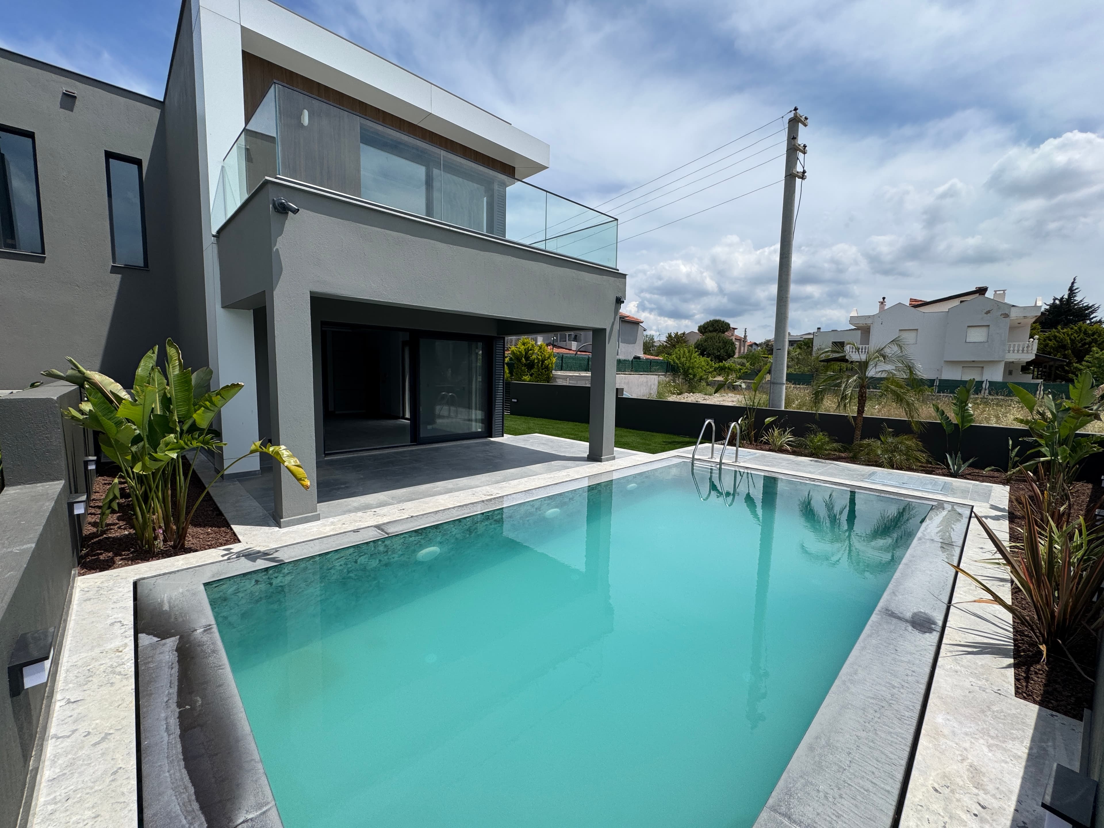 Çeşme Şifne'de Satılık 3+1 Müstakil Havuzlu Villa, Şifne, Çeşme