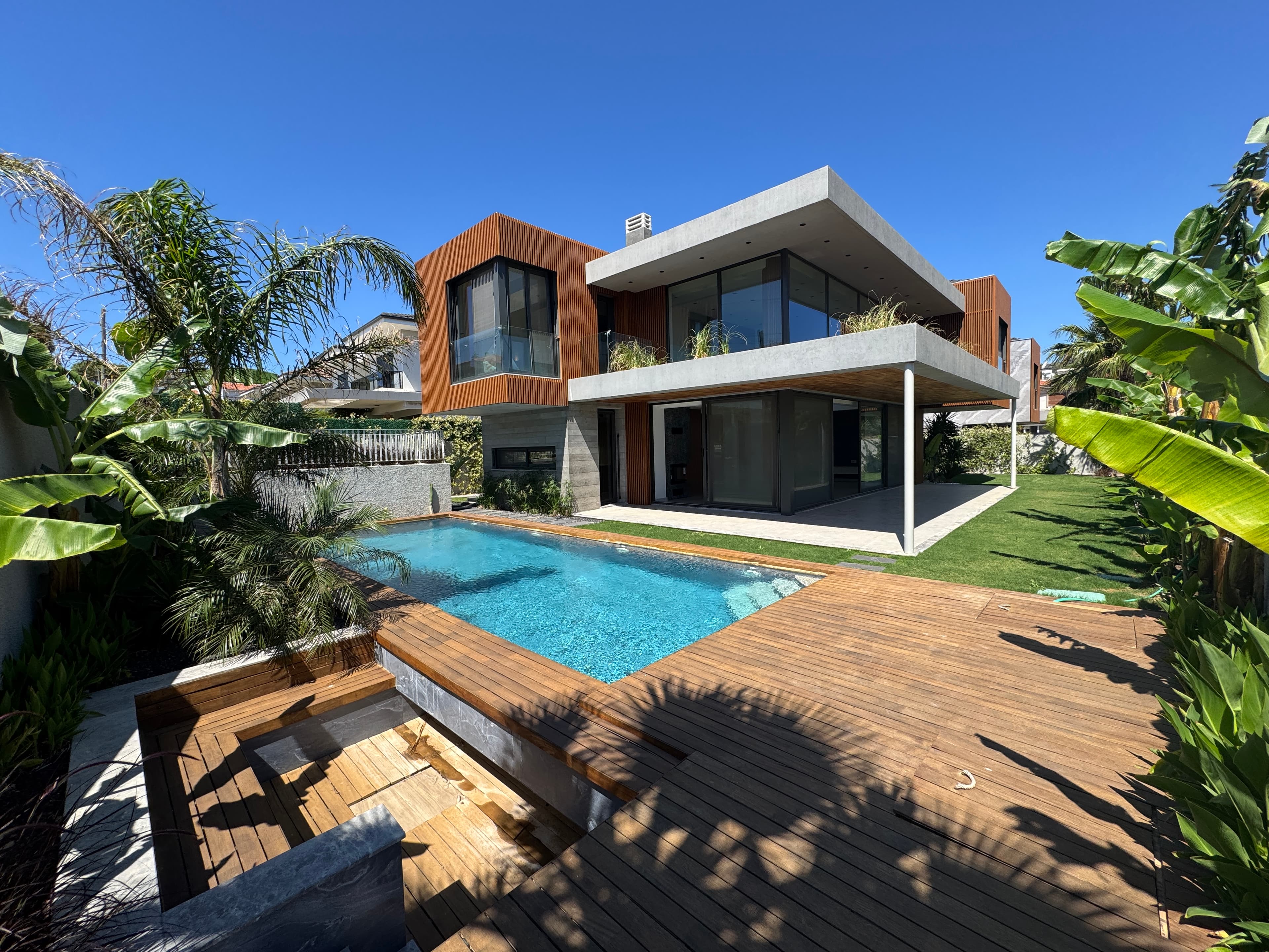 Çeşme Dalyan'da Satılık 6+2 Müstakil Havuzlu Ultra Lüks Villa, Dalyan, Çeşme