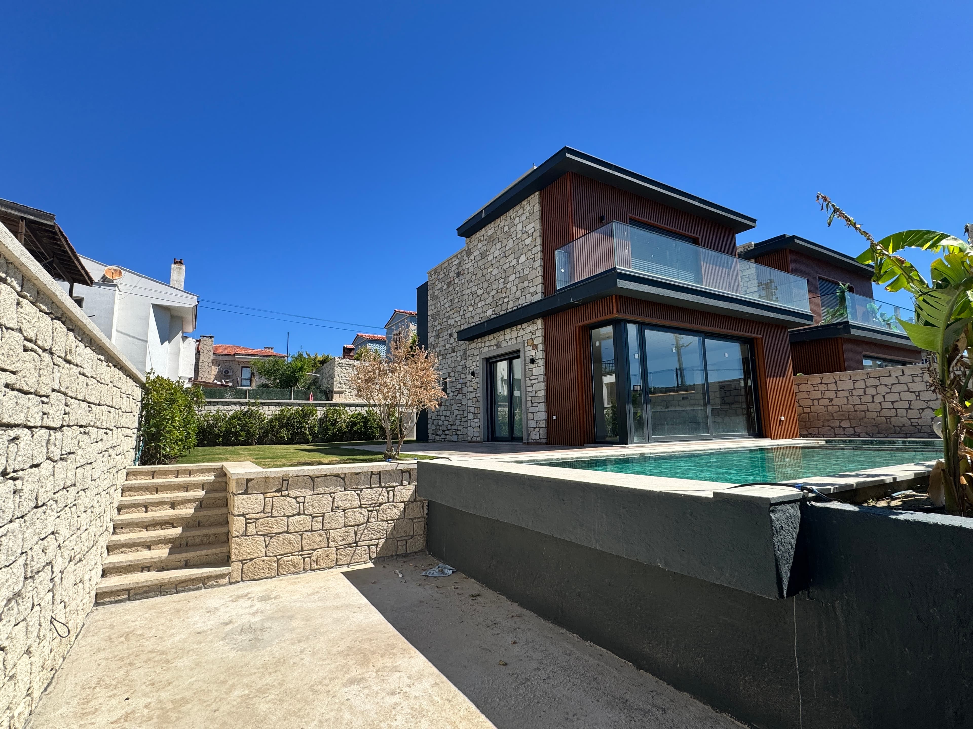 Çeşme Reisdere'de Satılık 4+1 Müstakil Havuzlu Lüks Villa, Şifne, Çeşme