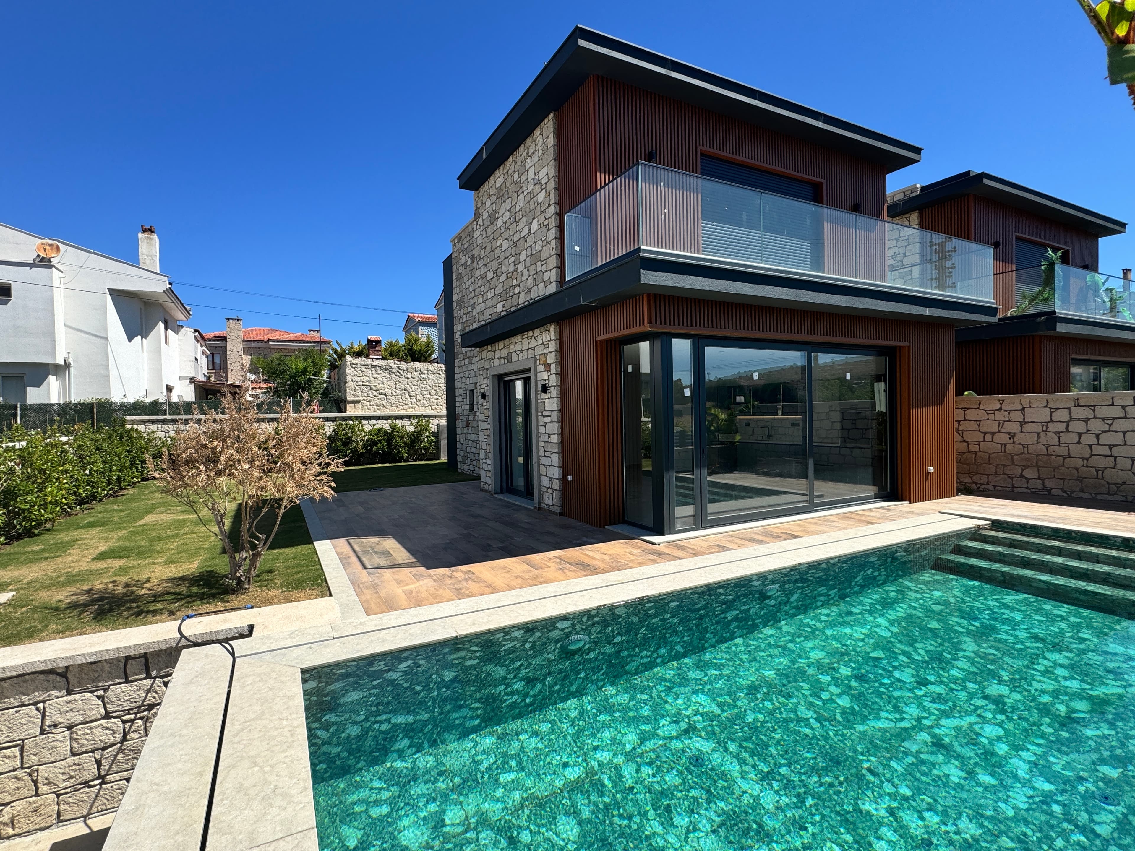 Çeşme Reisdere'de Satılık 4+1 Müstakil Havuzlu Lüks Villa, Şifne, Çeşme