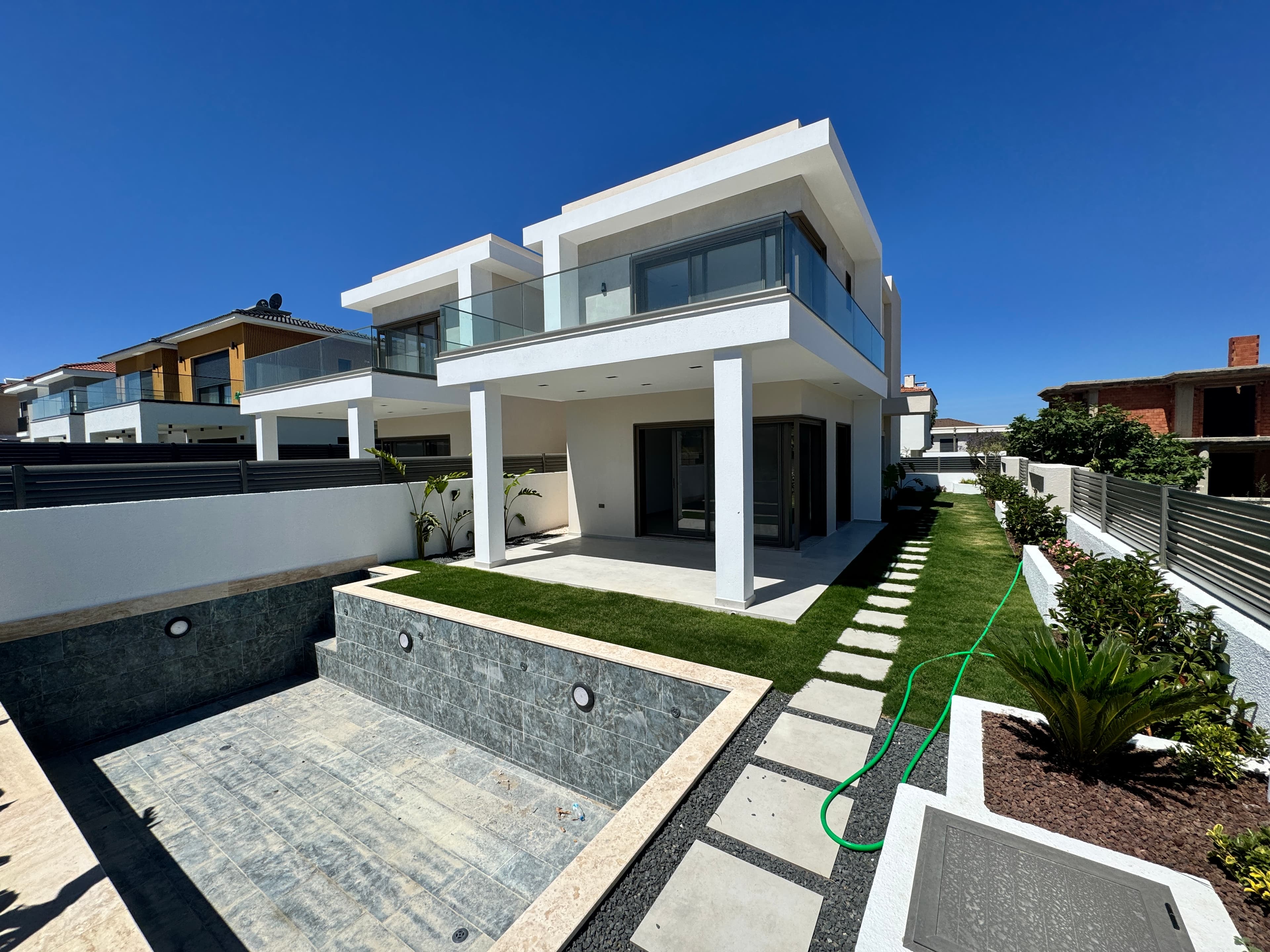Çeşme Şifne'de Satılık 4+1 Müstakil Havuzlu Lüks Villa, Şifne, Çeşme