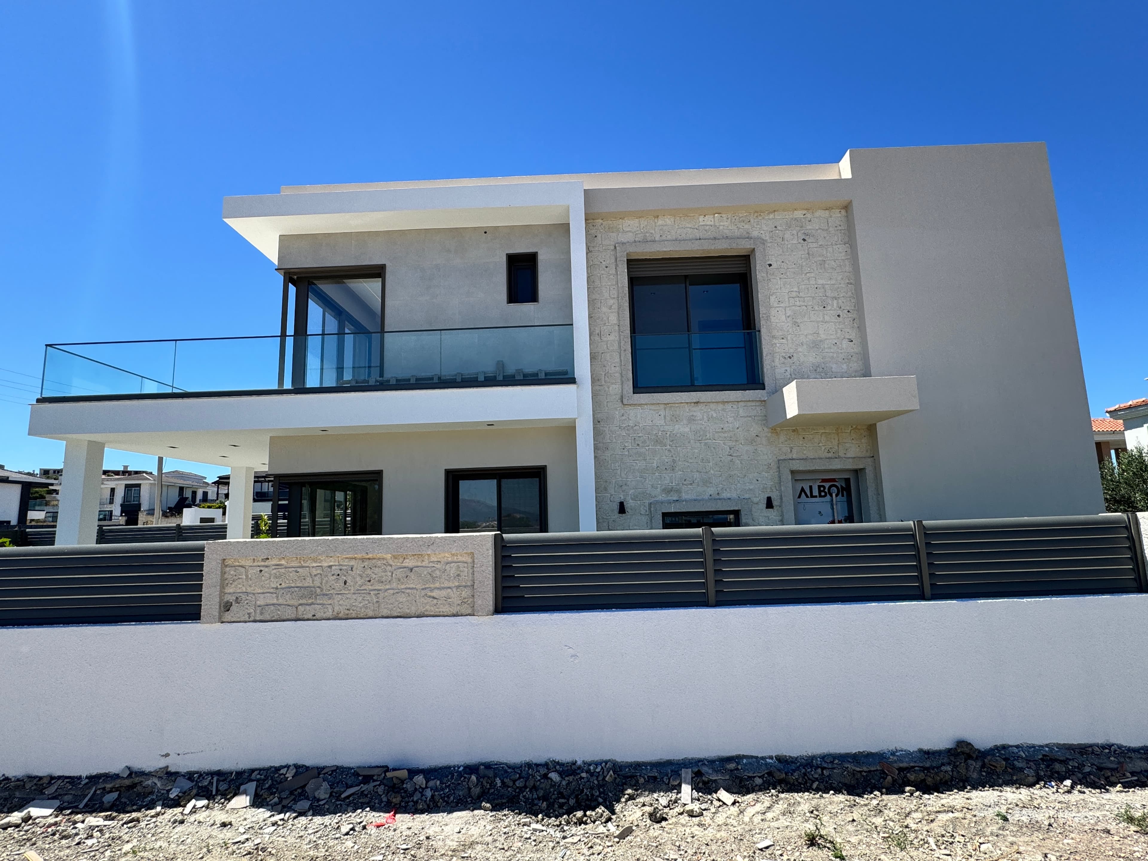 Çeşme Şifne'de Satılık 4+1 Müstakil Havuzlu Lüks Villa, Şifne, Çeşme