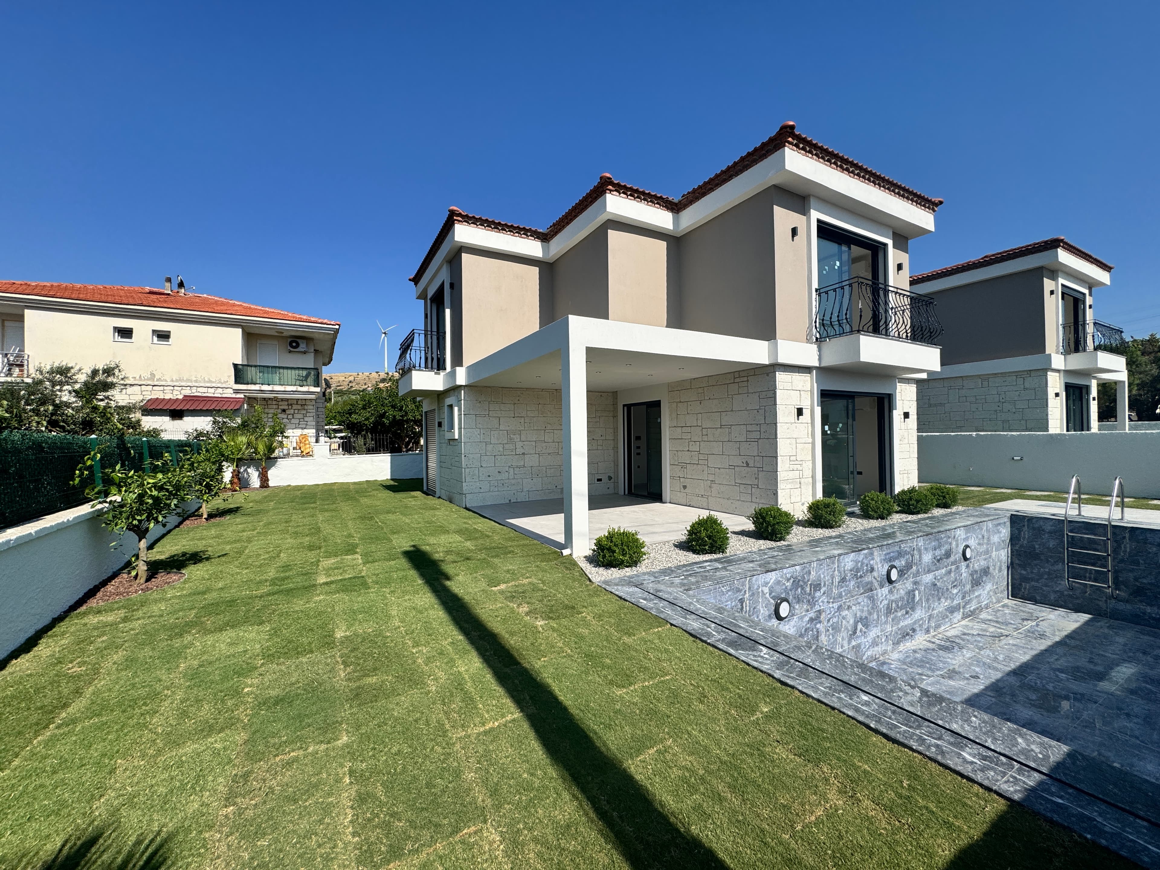 Çeşme Reisdere'de Satılık 4+1 Tam Müstakil Havuzlu Lüks Villa, Şifne, Çeşme