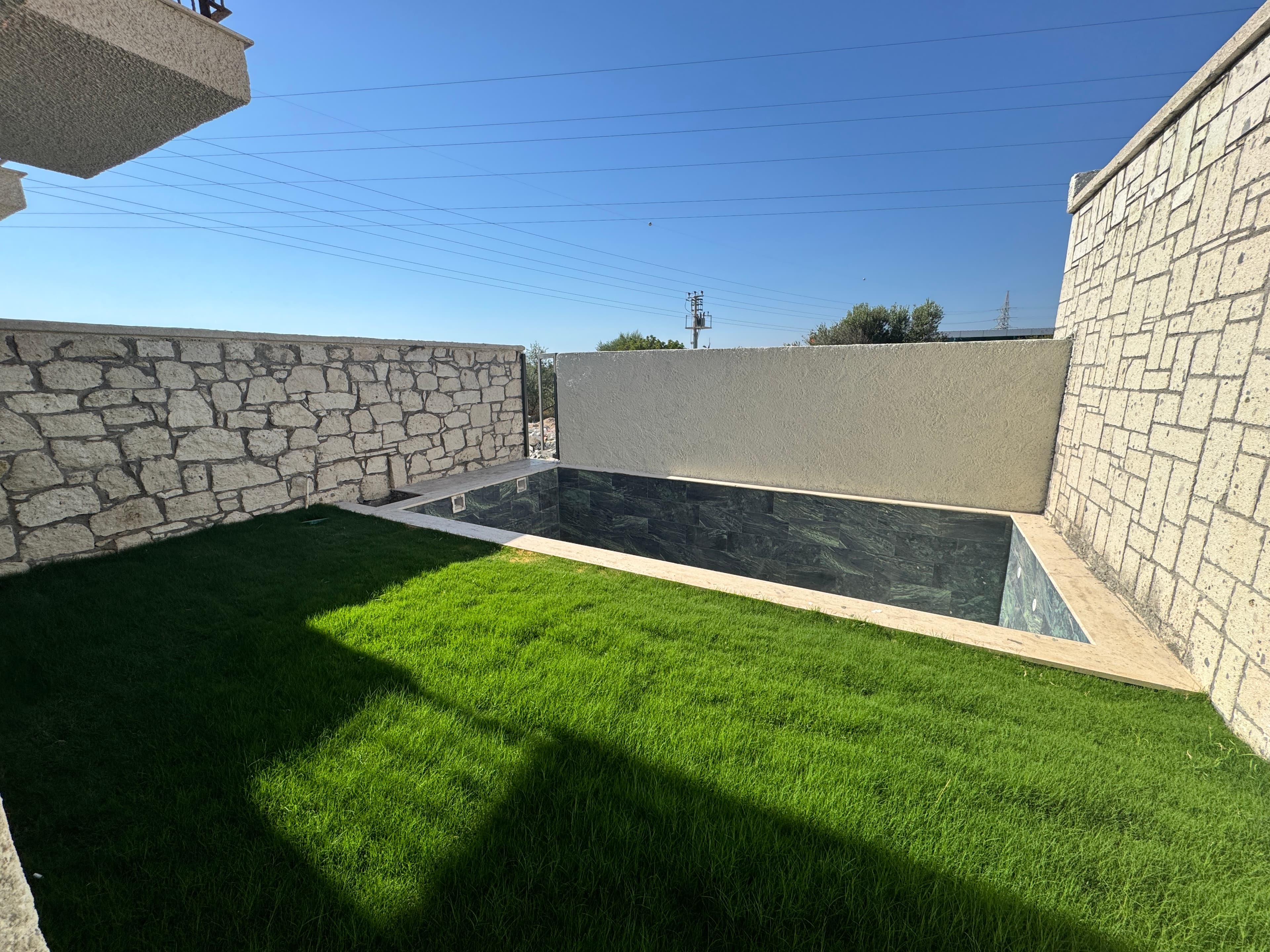 KISA SÜRELİ FIRSAT - Alaçatı'da Satılık 2+1 Müstakil Havuzlu Villa, Alaçatı