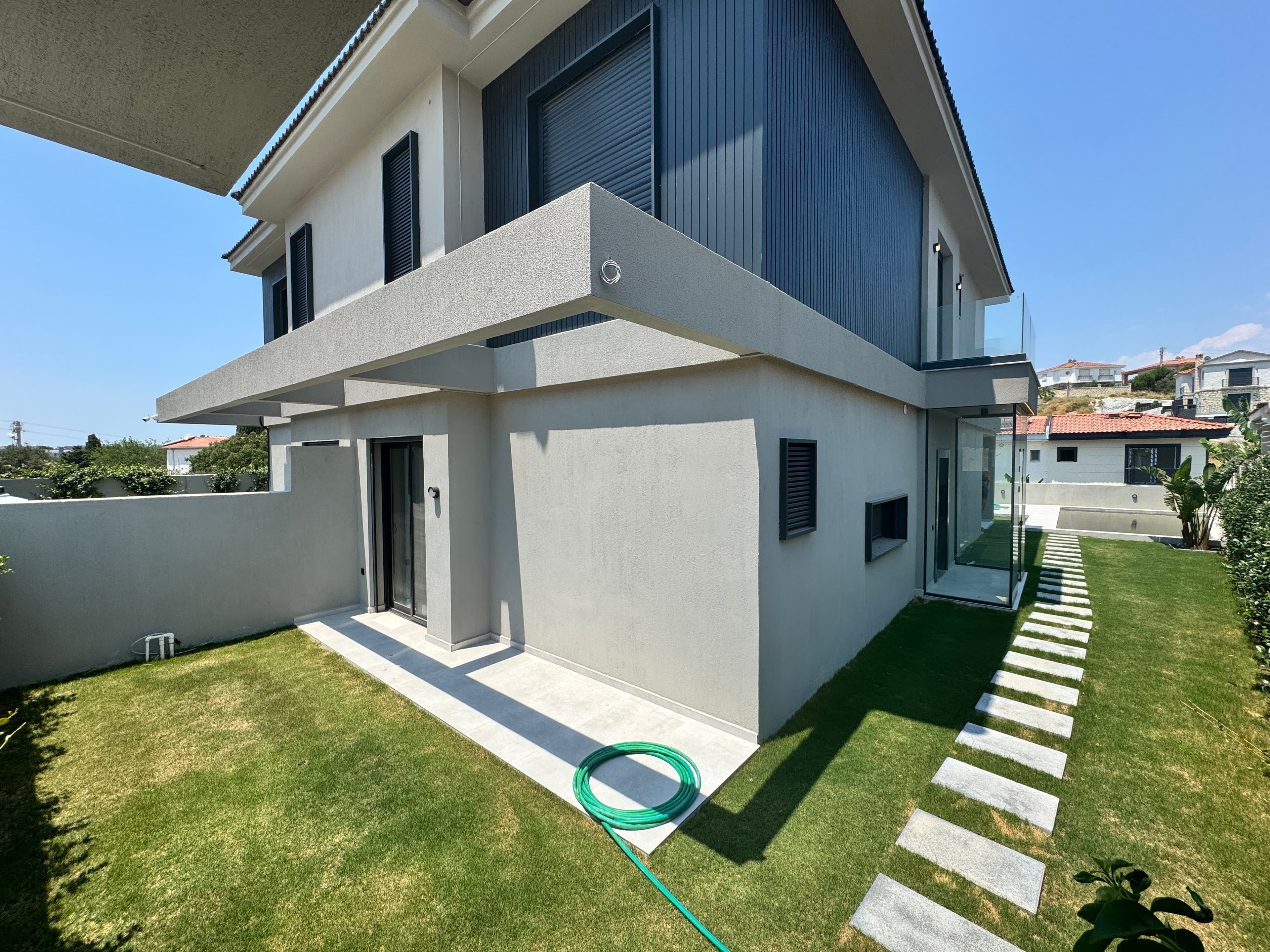 Çeşme Şifne'de Satılık 4+1 Modern Tasarım Müstakil Havuzlu Lüks Villa, Şifne, Çeşme