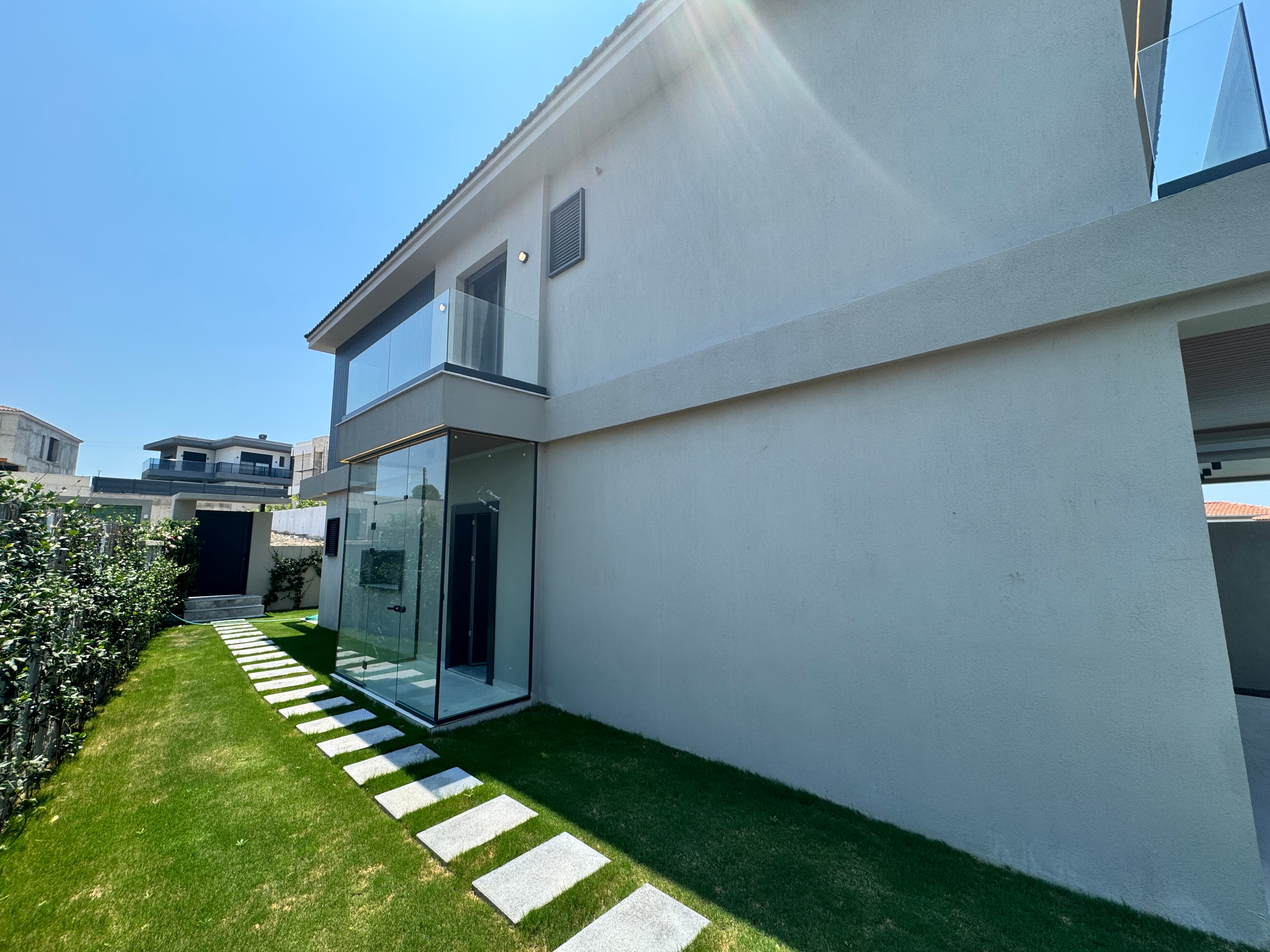 Çeşme Şifne'de Satılık 4+1 Modern Tasarım Müstakil Havuzlu Lüks Villa, Şifne, Çeşme
