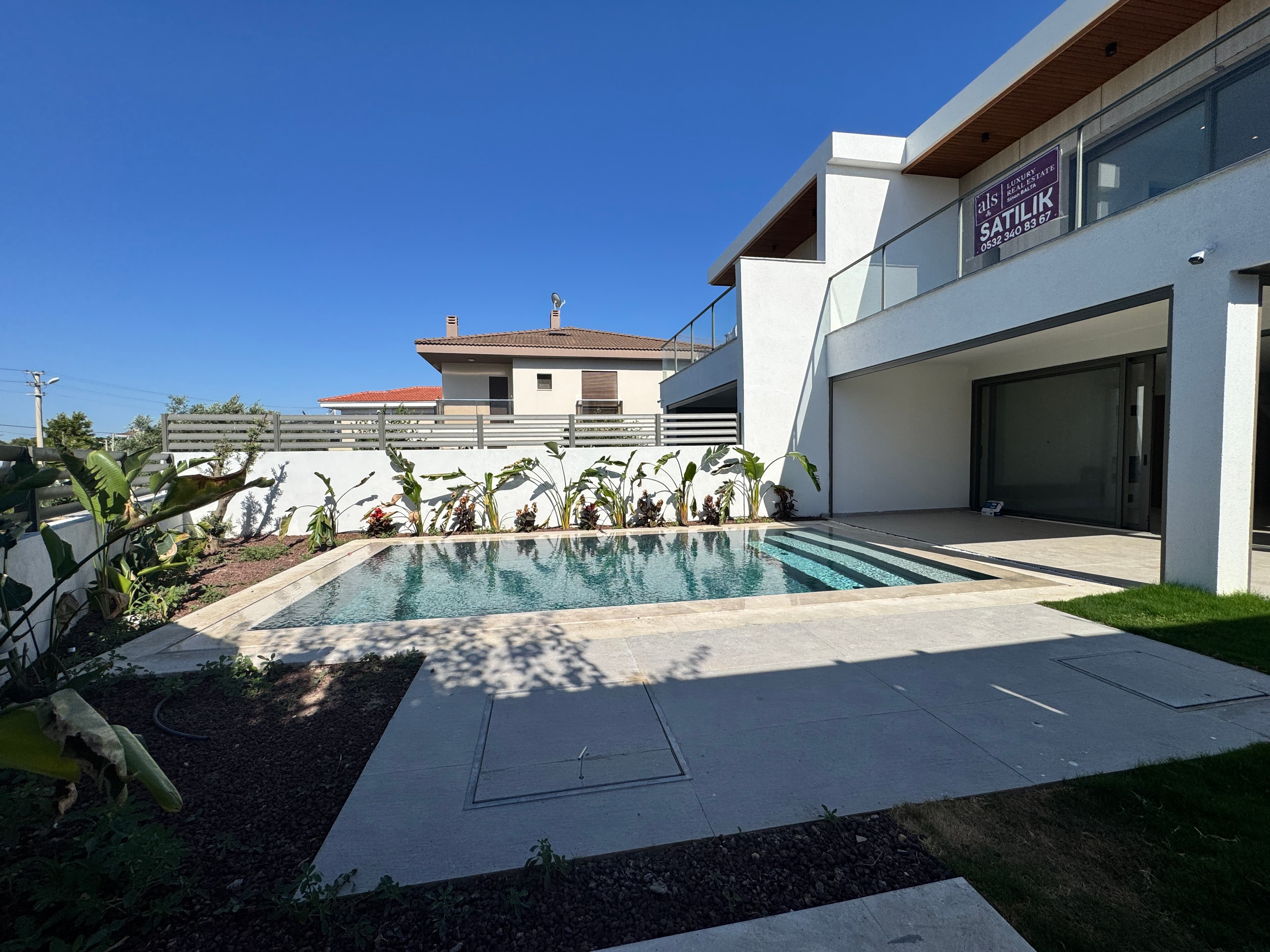 Çeşme Şifne'de Satılık 4+1 Müstakil Havuzlu Lüks Villa , Şifne, Çeşme
