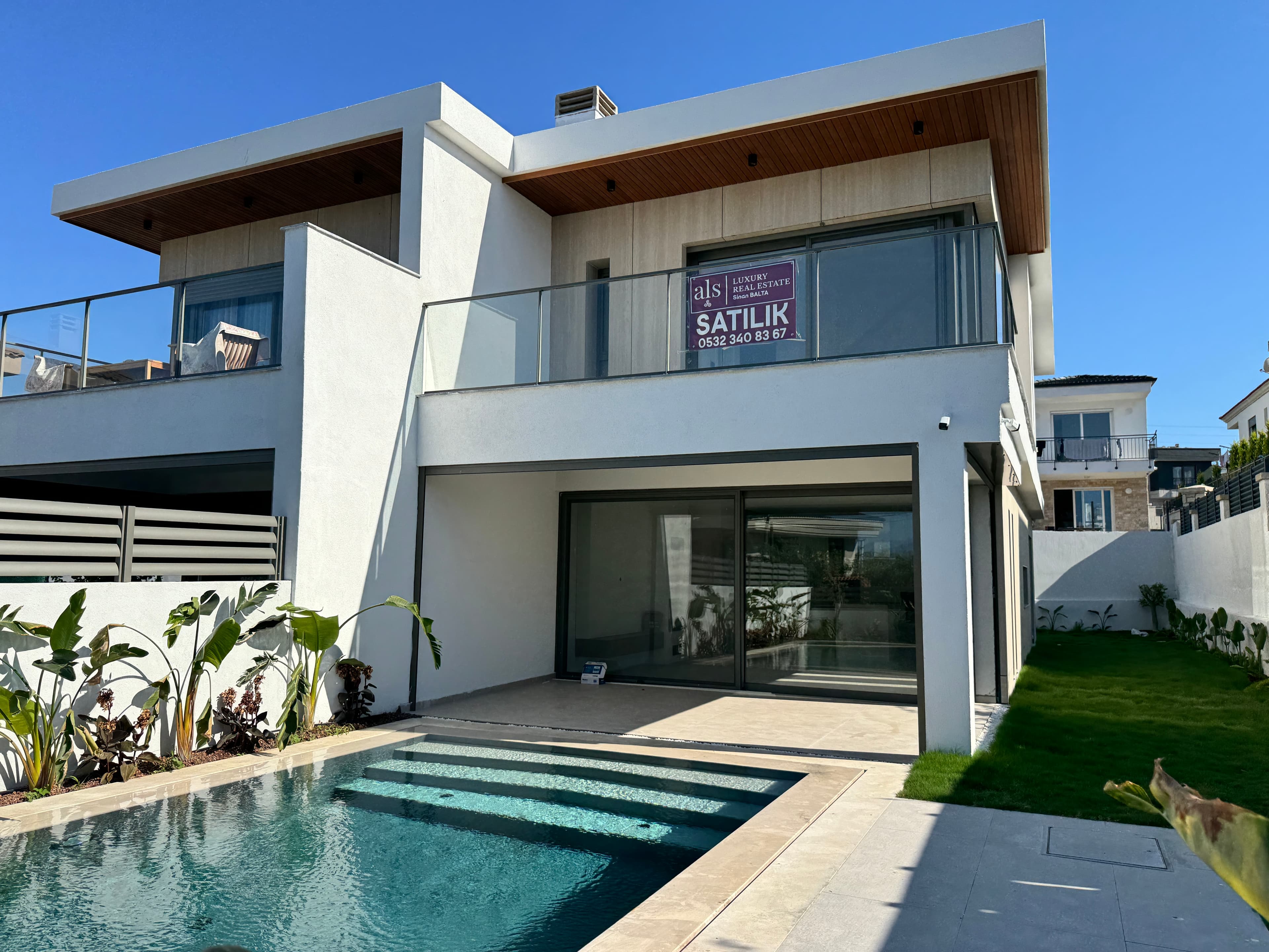 Çeşme Şifne'de Satılık 4+1 Müstakil Havuzlu Lüks Villa , Şifne, Çeşme