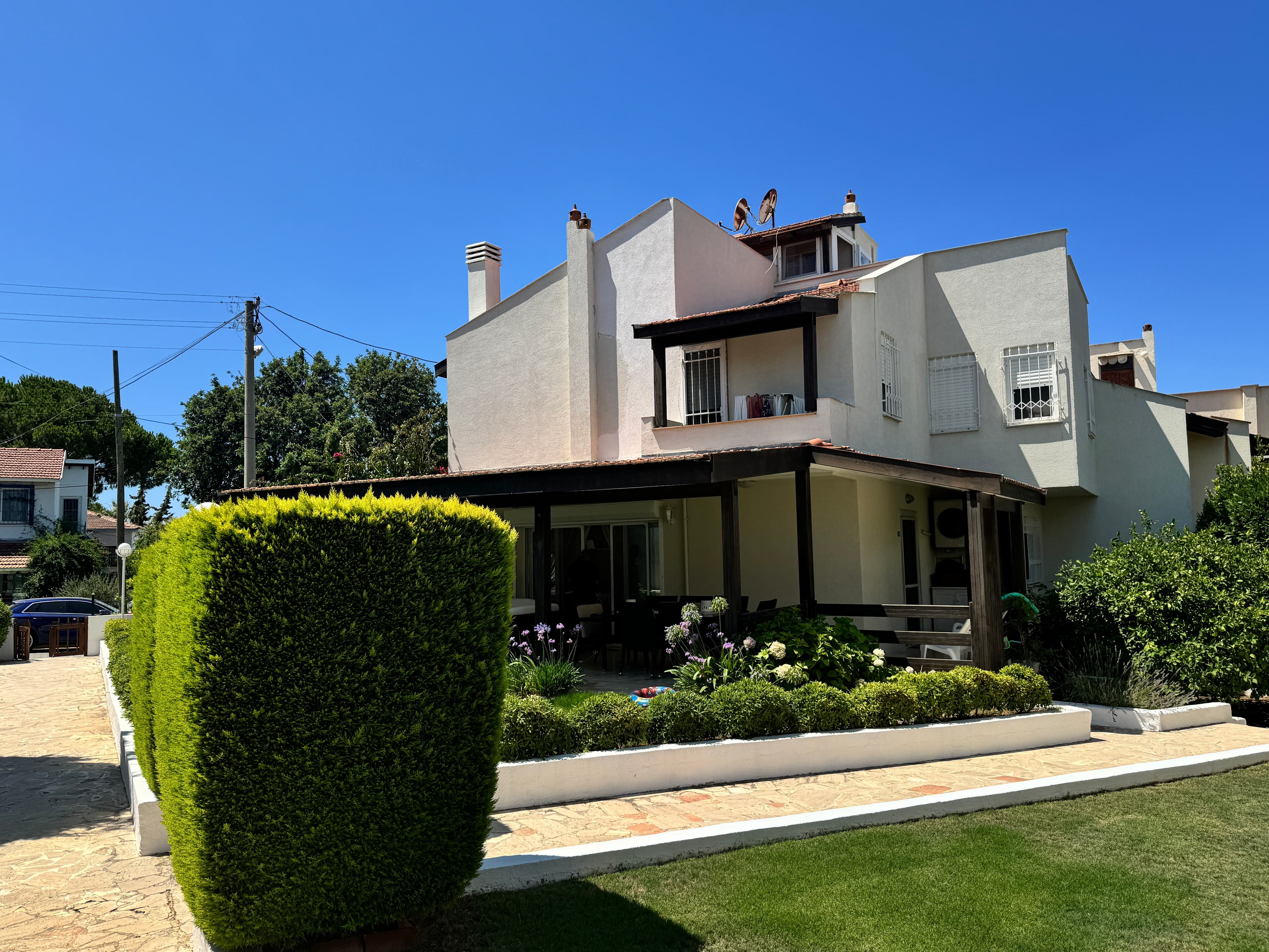 Çeşme Paşalimanı'nda Plaja 100 mt Mesafede Satılık 3+1 Havuzlu Villa, Ardıç, Çeşme