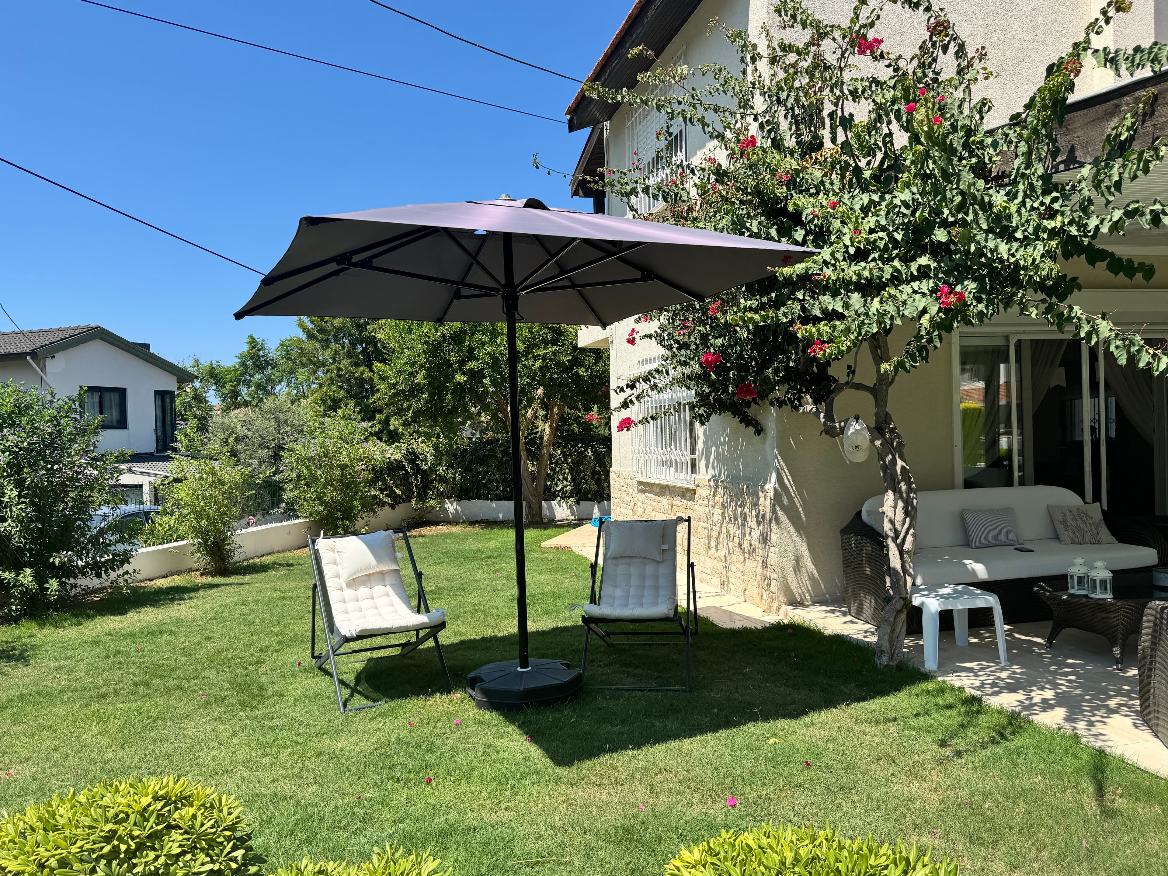 Çeşme Paşalimanı'nda Plaja 100 mt Mesafede Satılık 3+1 Havuzlu Villa, Ardıç, Çeşme