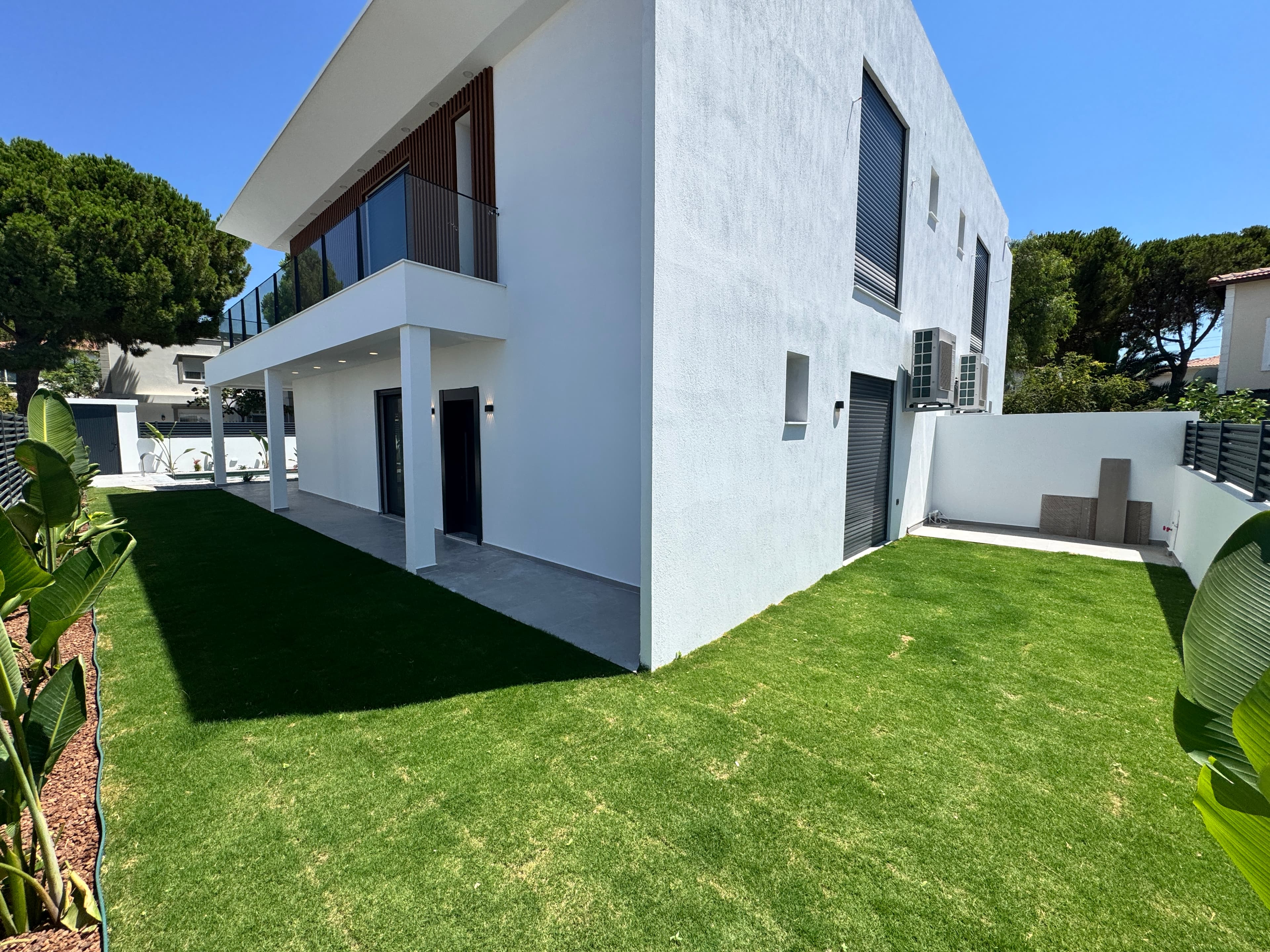 Çeşme Şifne'de Mistral Plajına 200 mt Mesafede Satılık 4+1 Havuzlu Lüks Villa, Şifne, Çeşme