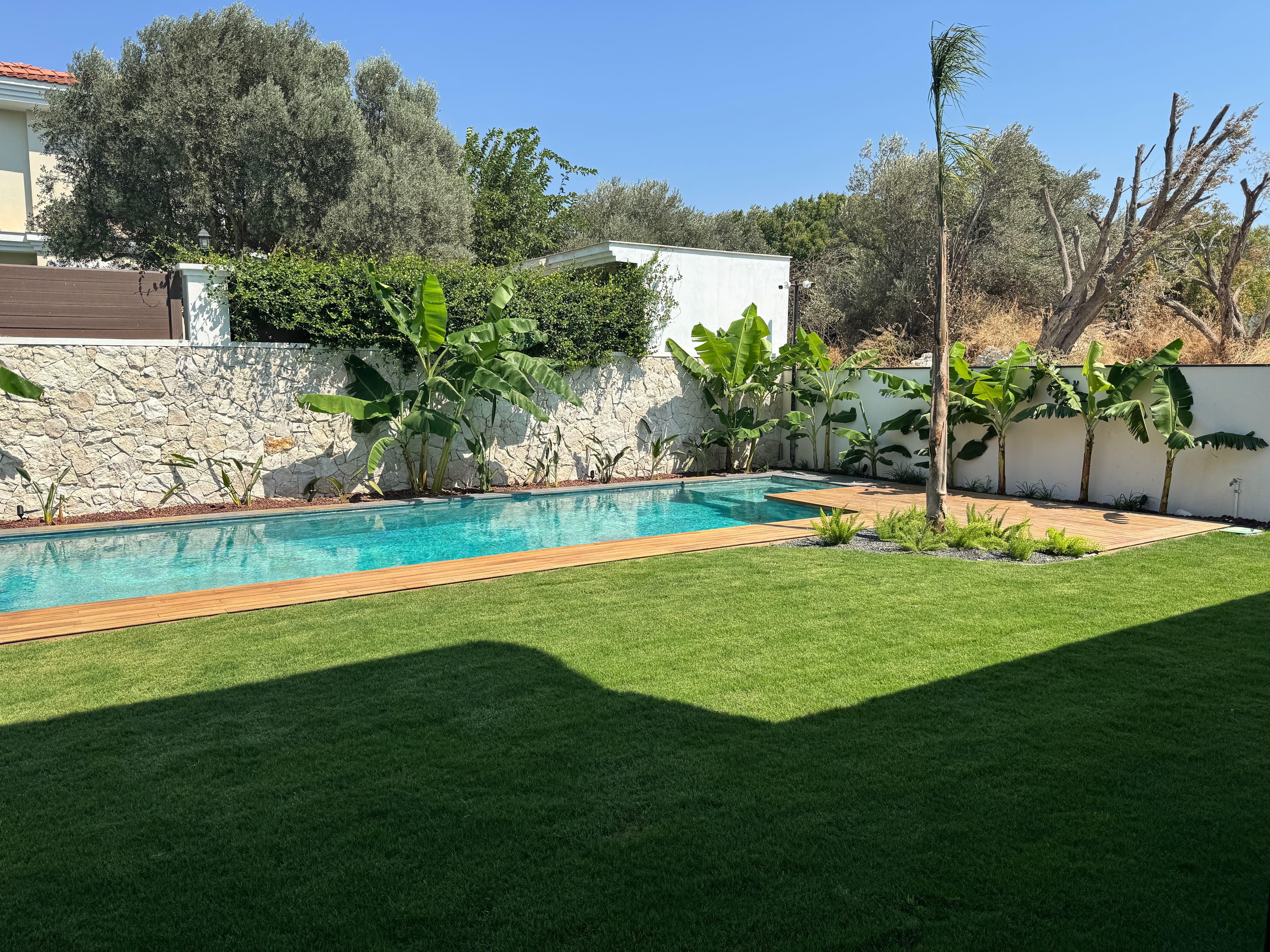 Alaçatı Göbene'de Satılık Tam Donanımlı 5+2 Müstakil Havuzlu Ultra Lüks Villa, Alaçatı
