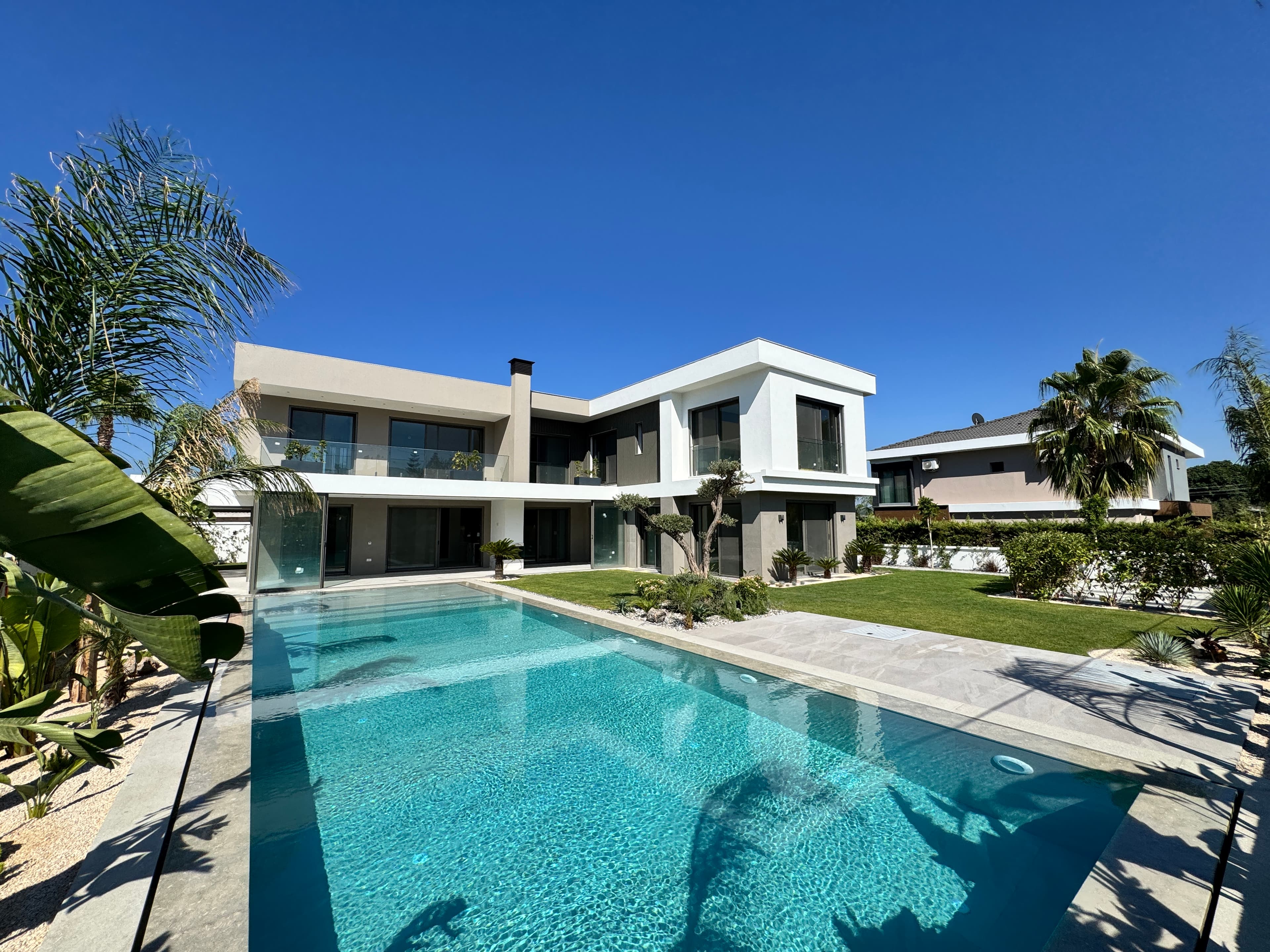 Çeşme Mamurbaba'da Satılık 800 m2 Arsa - 5+1 Müstakil Havuzlu Ultra Lüks Villa, Ilıca, Çeşme