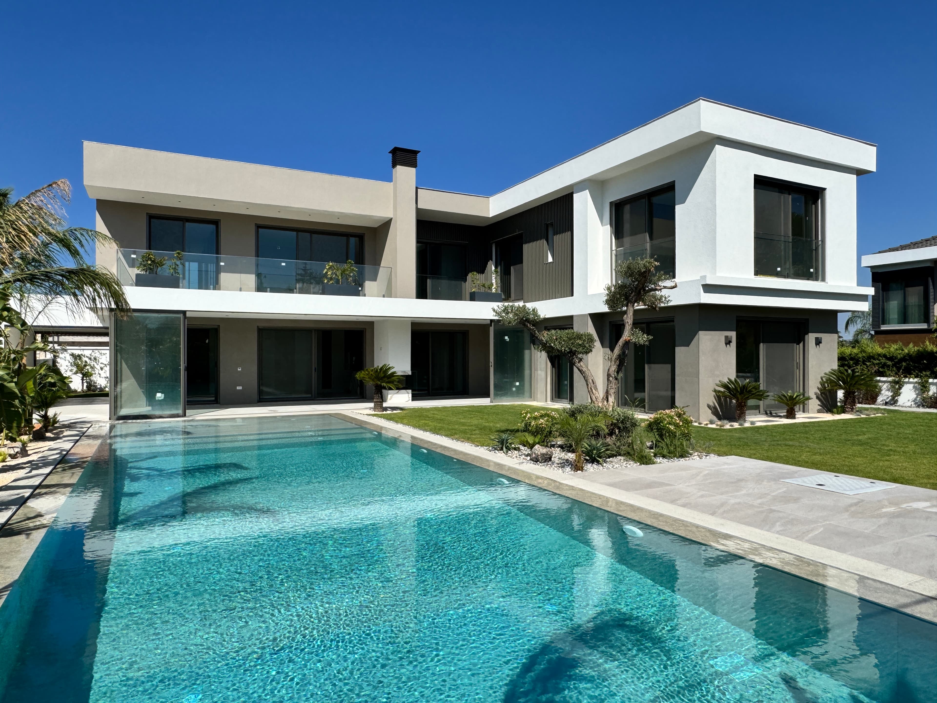 Çeşme Mamurbaba'da Satılık 800 m2 Arsa - 5+1 Müstakil Havuzlu Ultra Lüks Villa, Ilıca, Çeşme