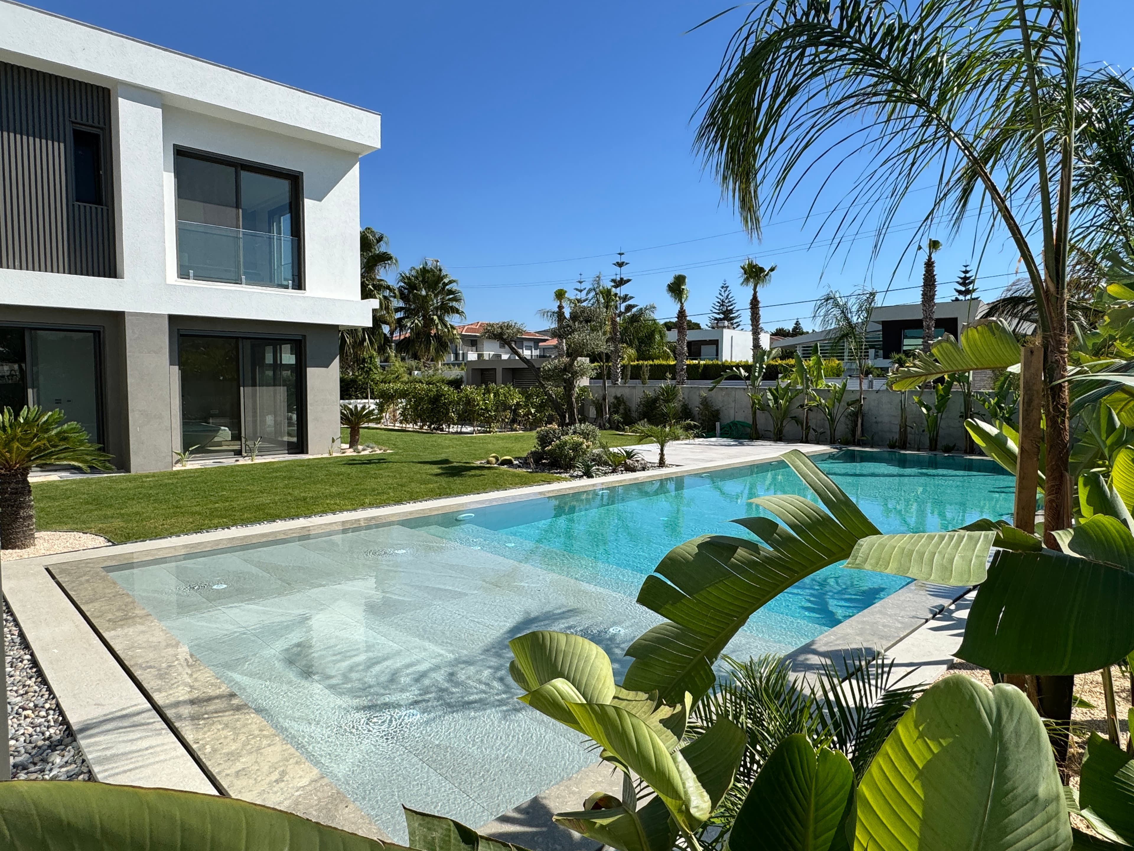 Çeşme Mamurbaba'da Satılık 800 m2 Arsa - 5+1 Müstakil Havuzlu Ultra Lüks Villa, Ilıca, Çeşme