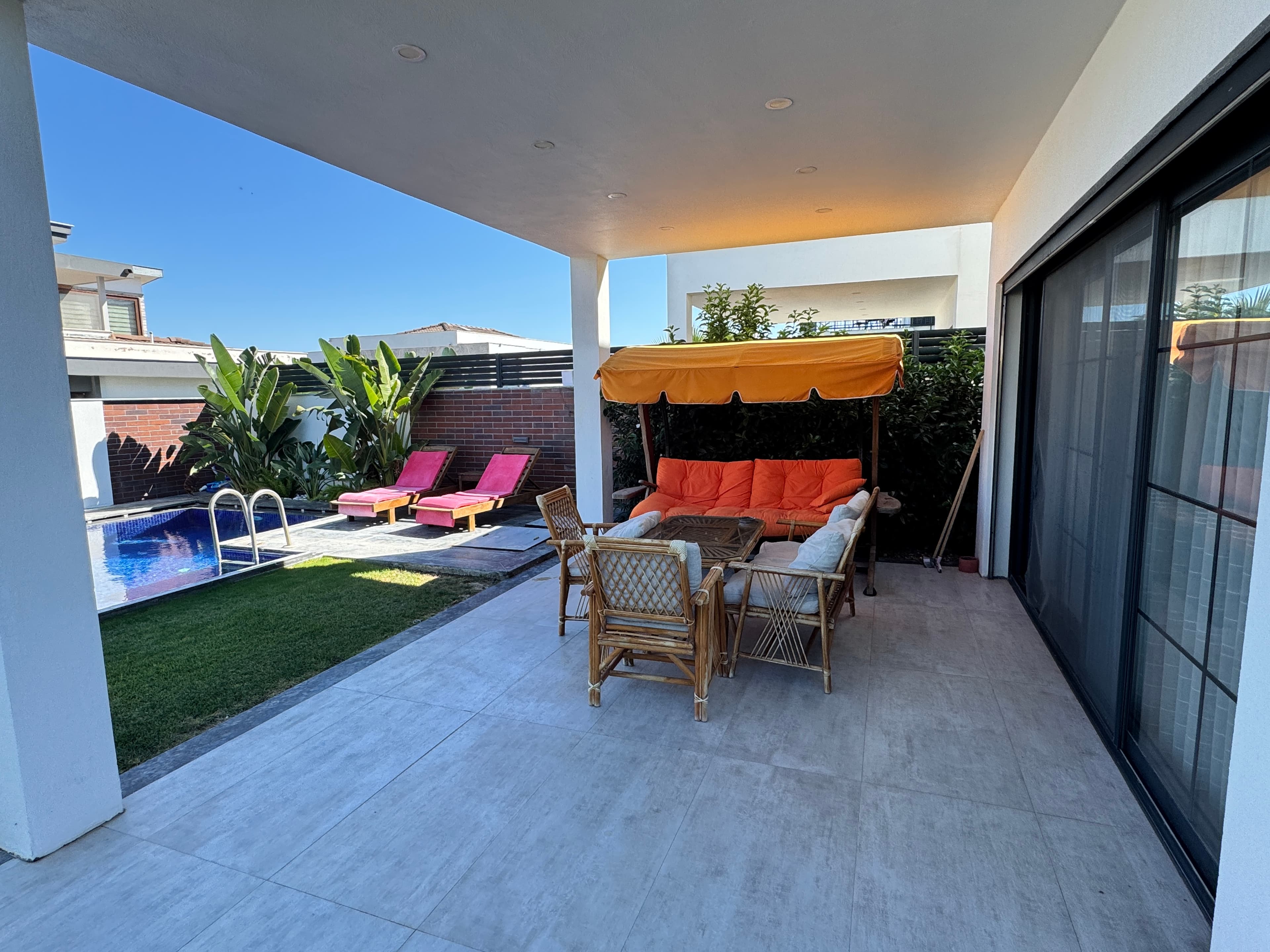 Çeşme Üst Boyalık'ta Satılık Deniz Manzaralı 4+1 Müstakil Havuzlu Villa, Ilıca, Çeşme