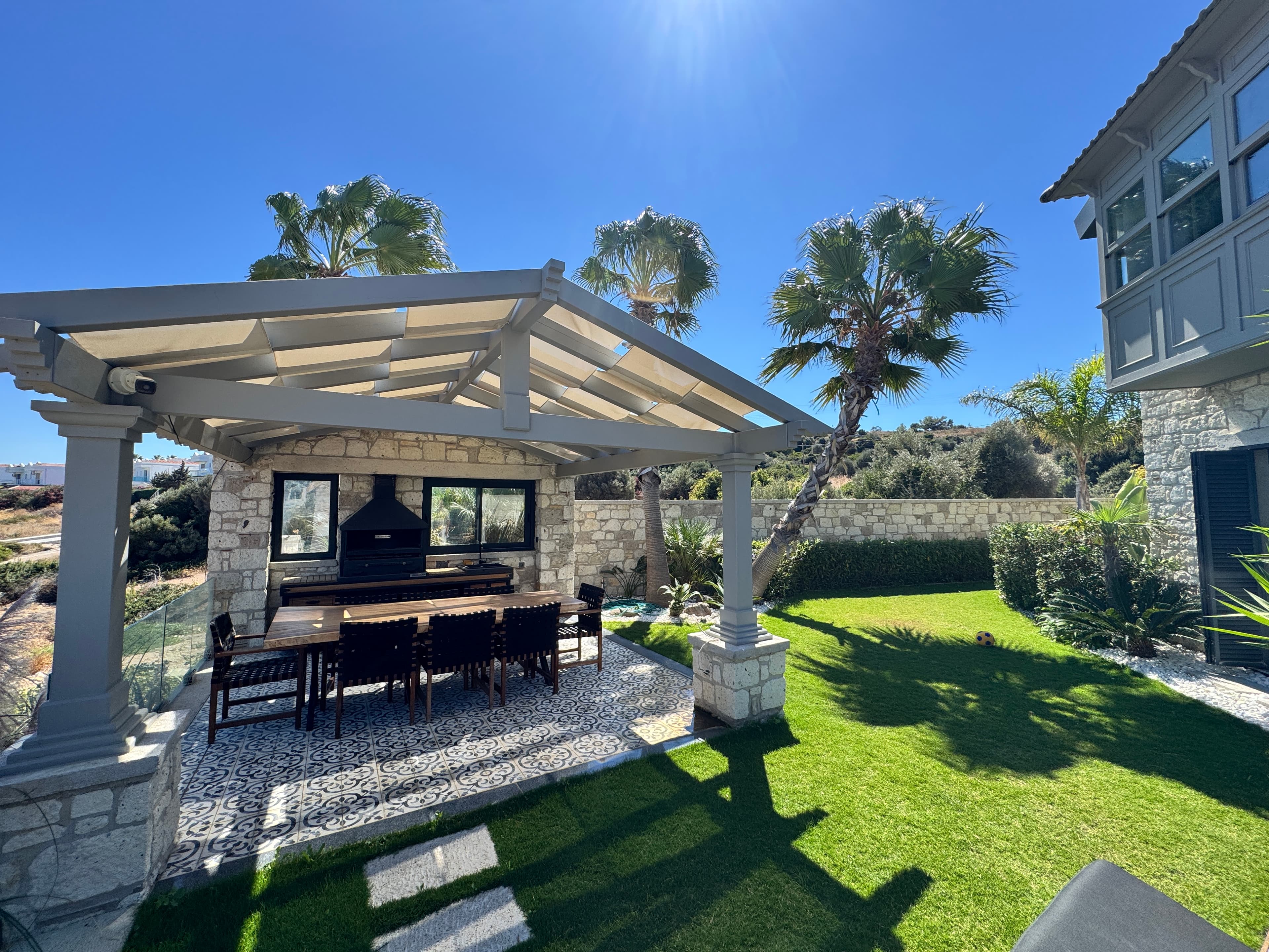 Çeşme Dalyan’da Koya 50 Metre Mesafede, Panoramik Deniz Manzaralı Özel Tasarım Villa, Dalyan, Çeşme