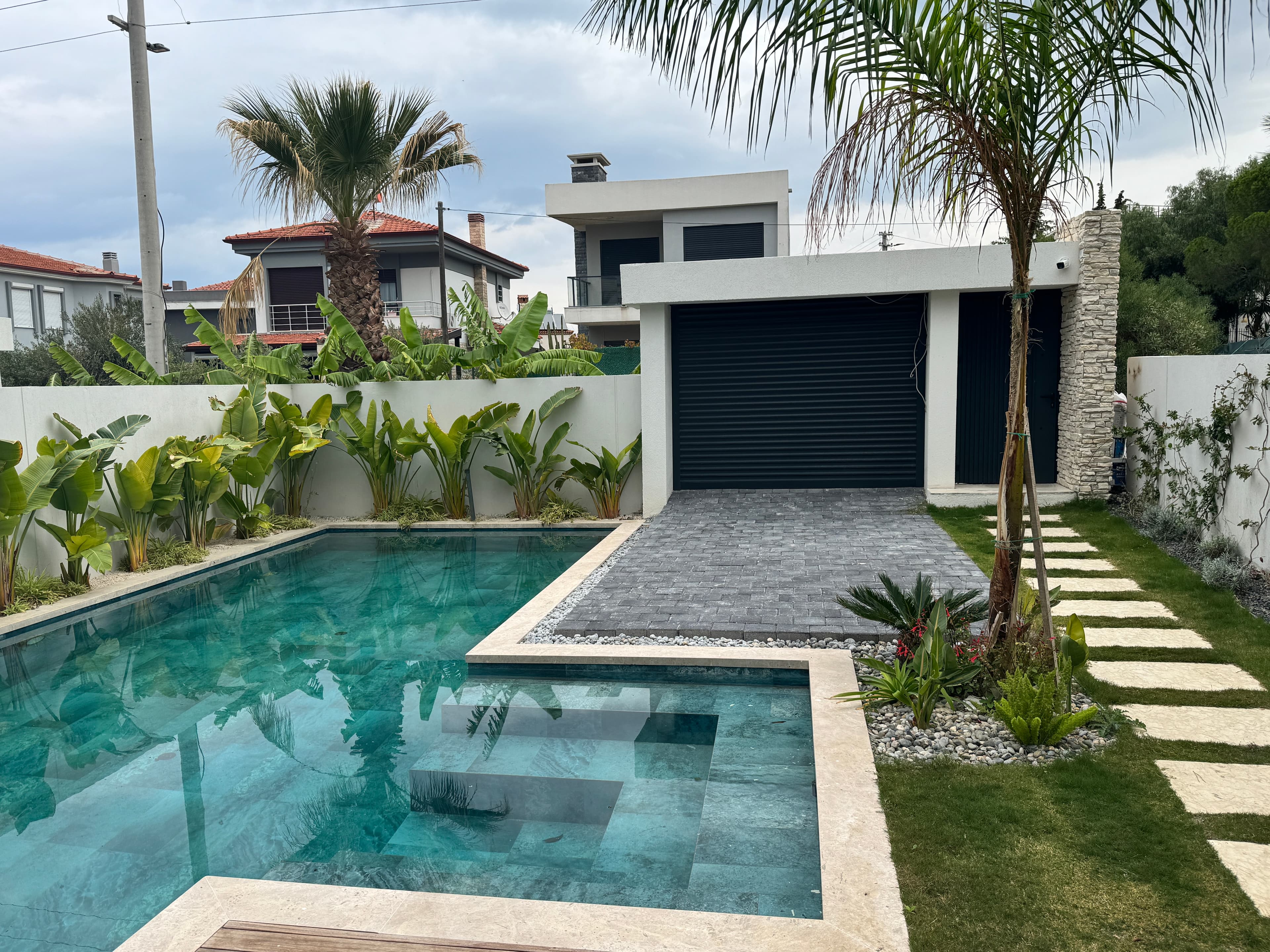 Çeşme Şifne'de Satılık Modern Taş Mimari 4+1 Müstakil Havuzlu Lüks Villa, Şifne, Çeşme