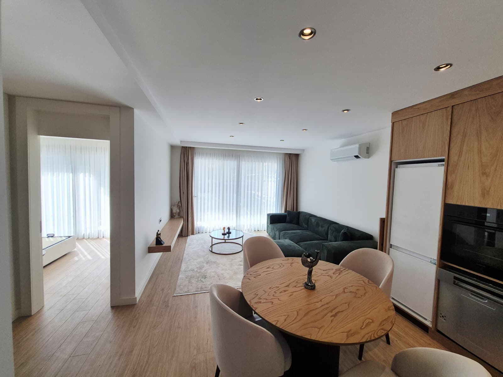 Luxuriöse 2+1 Wohnung in der Nähe des Yachthafens zum Verkauf in Çeşme Musalla, Musalla, Çeşme