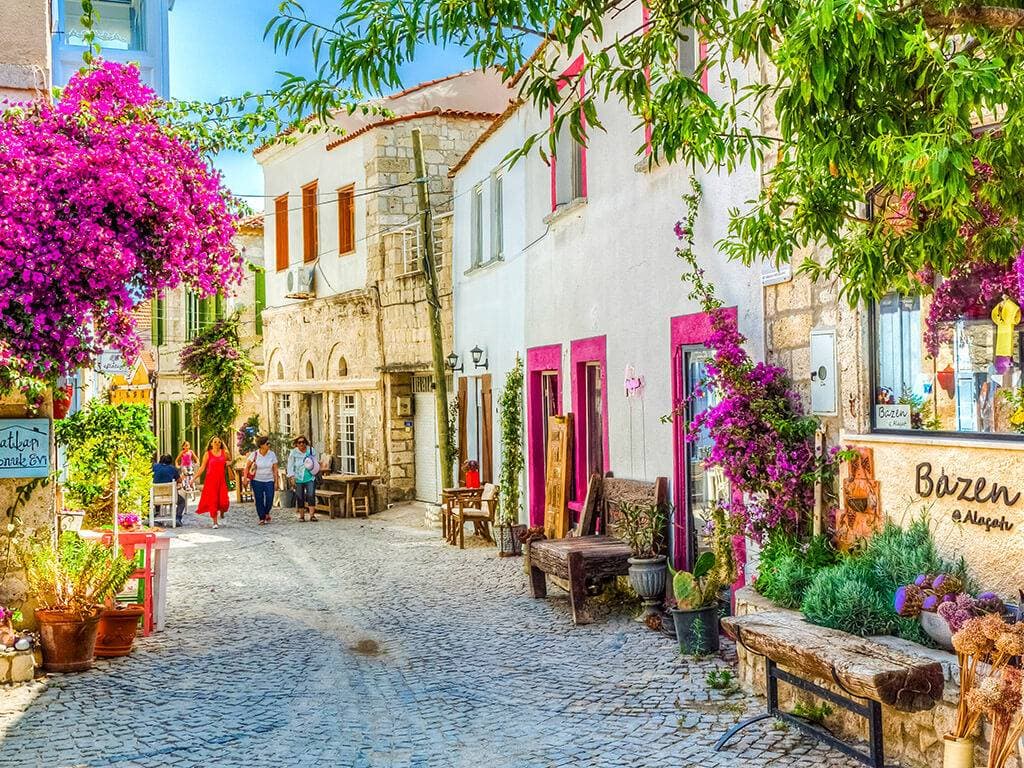 Çeşme ve Alaçatı’da Neden Gayrimenkul Yatırımı Yapmalısınız?