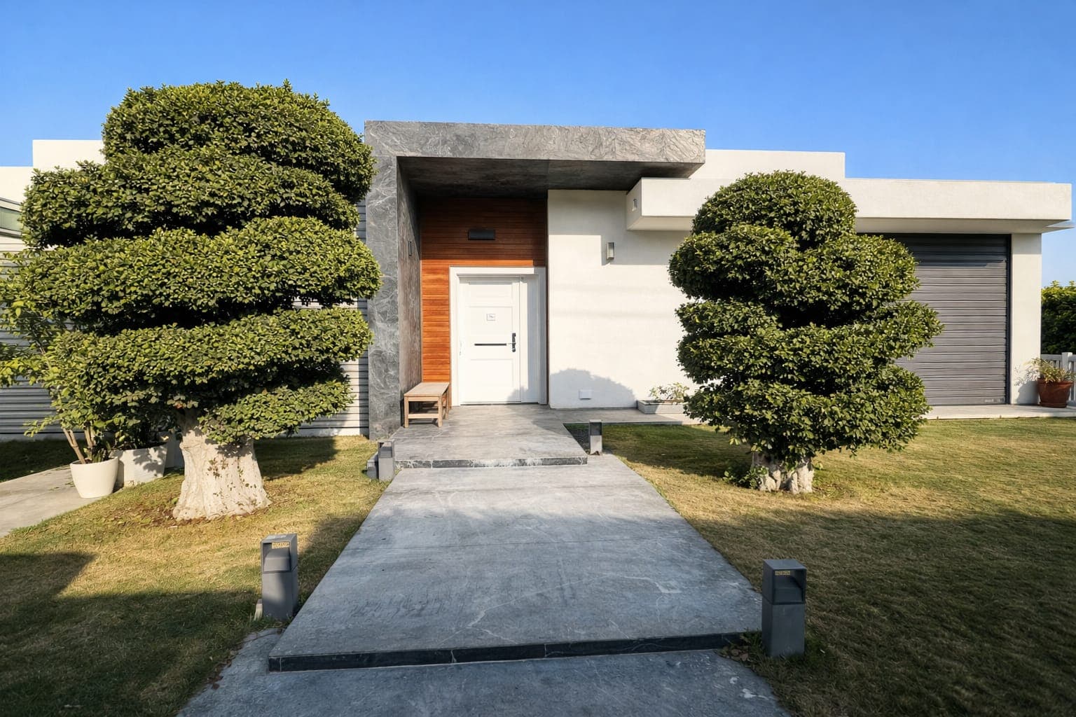Luxuriöse, freistehende 9+1 Villa mit horizontaler Architektur und privatem Pool zum Verkauf in Çeşme Mamurbaba, Ilıca, Çeşme